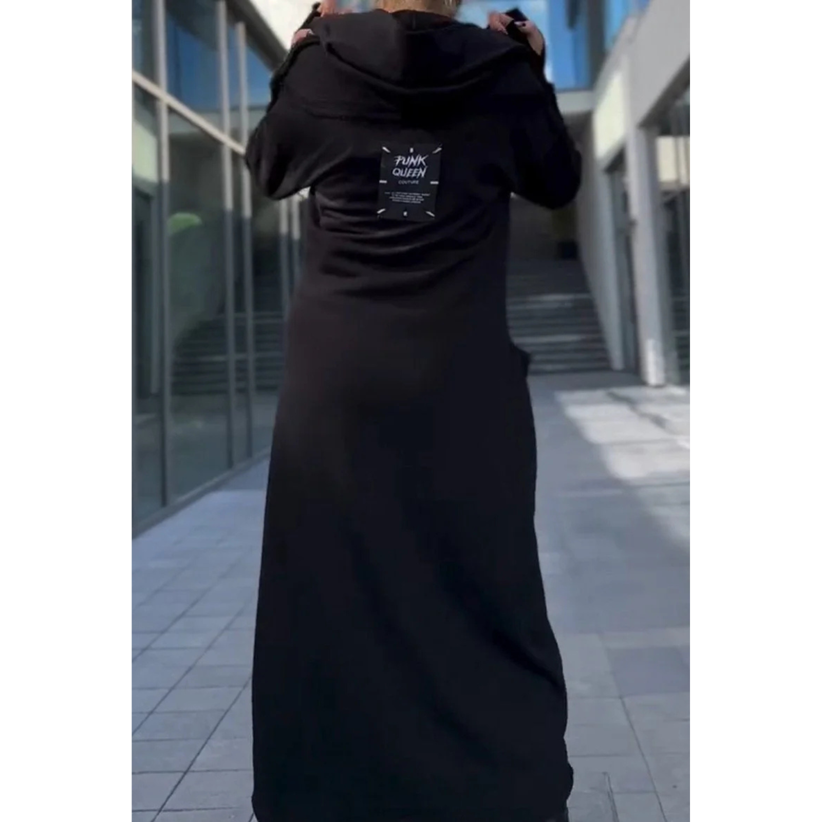 Noelia – sukienka-bluza z kapturem